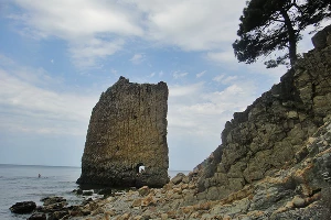 Peugeot 308 GT Line у скалы "Парус" &copy;&nbsp;Фото ЮГА.ру