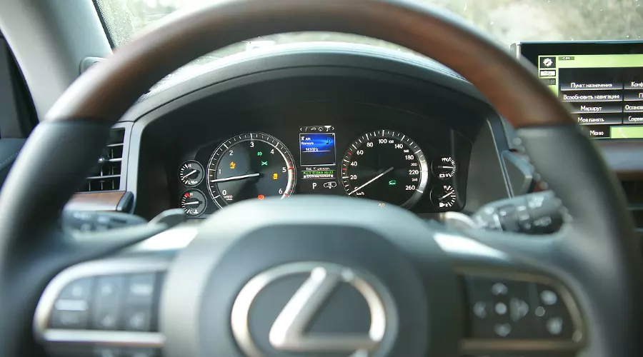 Lexus © Фото Евгения Мельченко, Юга.ру Lexus © Фото Евгения Мельченко, Юга.ру