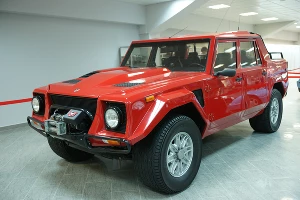 Музей спортивных и классических автомобилей на "Сочи Автодроме" &copy;&nbsp;Фото ЮГА.ру