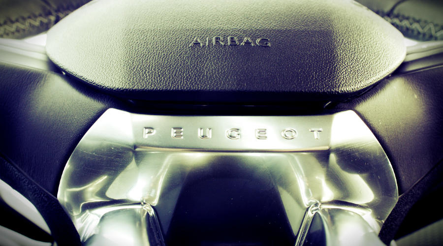 Peugeot 2008. Компактный французский "Львенок" © Фото ЮГА.ру