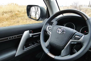 Toyota &copy;&nbsp;Евгений Мельченко