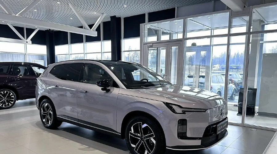 Volvo XC70 &copy;&nbsp;Фото: Автостарс