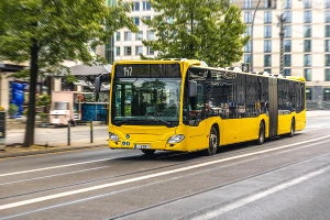 автобус &copy;&nbsp;freepik.com