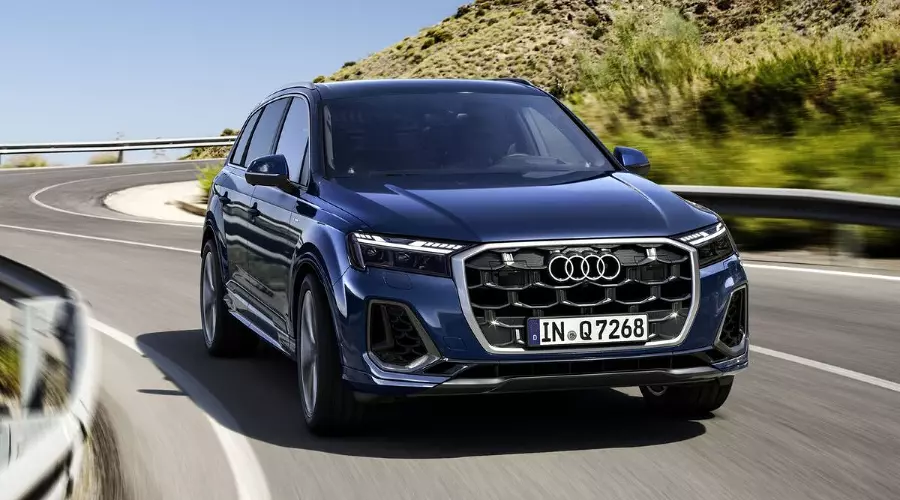 Audi Q7.  &copy;&nbsp;Фото Audi