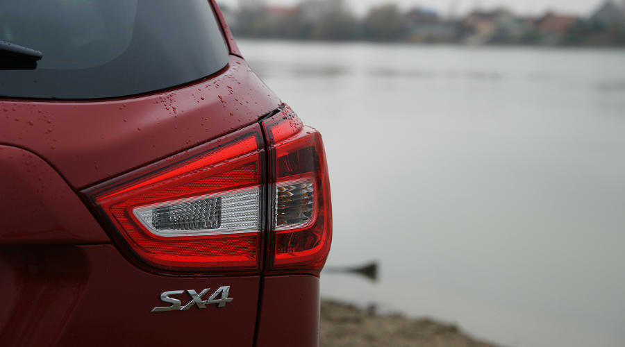 Тест-драйв Suzuki SX4. Обновленный вариант 2016 – 2017 года © Фото ЮГА.ру