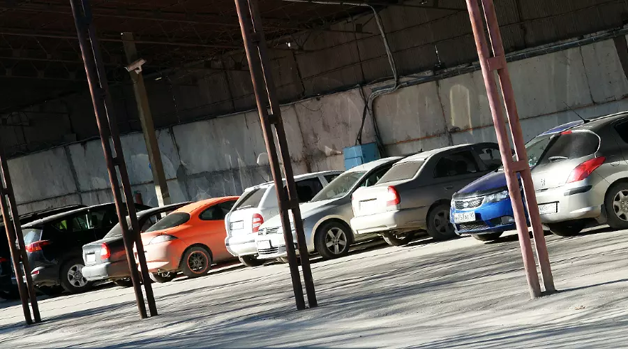 Автомобили &copy;&nbsp;Фото Евгения Мельченко, Юга.ру