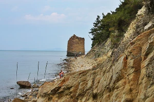 Peugeot 308 GT Line у скалы "Парус" &copy;&nbsp;Фото ЮГА.ру