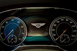 Кроссовер Bentley Bentayga &copy;&nbsp;Фото Евгения Мельченко, Юга.ру