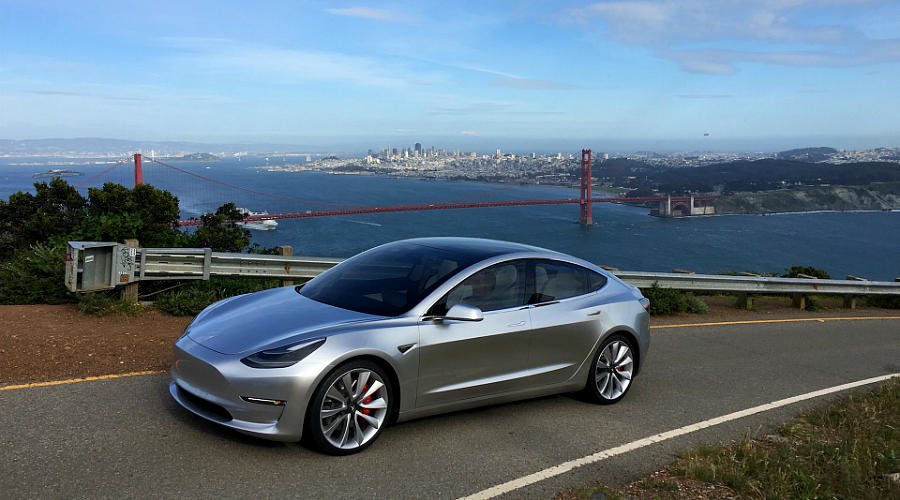 Новый электрокар Tesla Model 3