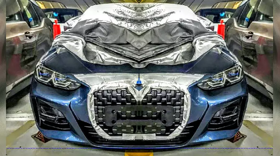 Новая решетка BMW &copy;&nbsp;Фото с сайта carscoops.com