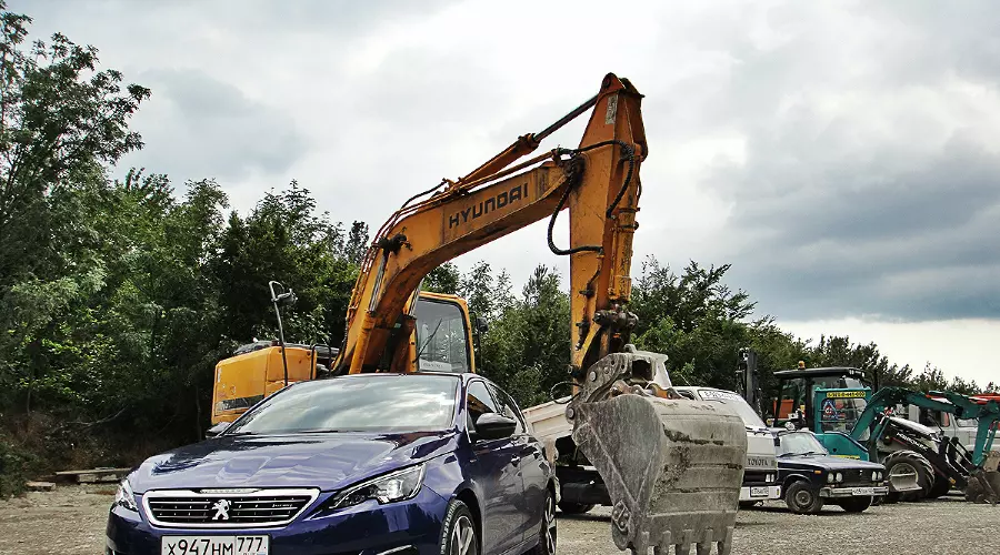 Peugeot 308 GT Line. Форсированый лев пришел в Россию &copy;&nbsp;Фото ЮГА.ру