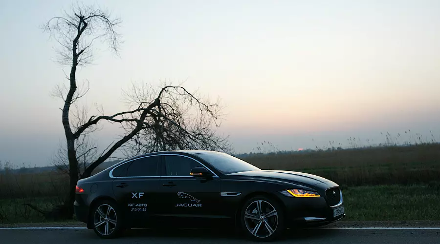 Тест-драйв нового Jaguar XF 2016 модельного года © Фото ЮГА.ру Тест-драйв нового Jaguar XF 2016 модельного года © Фото ЮГА.ру