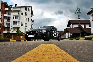 Jaguar XE. Компактный британский кот с резвым нравом &copy;&nbsp;Фото ЮГА.ру