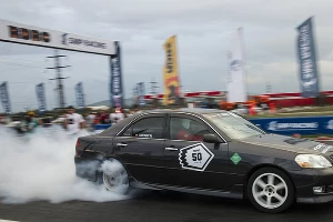 Самые быстрые машины России в столице Чечни &copy;&nbsp;Фото Евгения Мельченко, Юга.ру