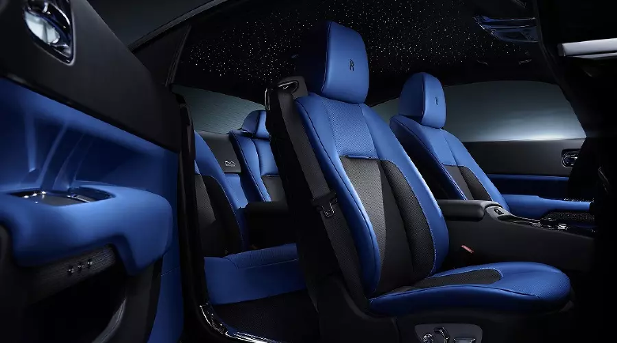 Серия Black Bage: "Темная сторона" классического Rolls-Royce &copy;&nbsp;Фото ЮГА.ру