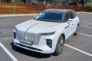 Hongqi E-HS9 © Фото Евгения Мельченко