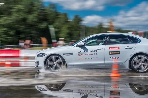 Компания Continental представила и испытала новую шину SportContact 6 &copy;&nbsp;Фото ЮГА.ру