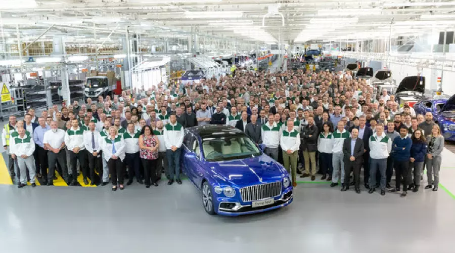 Новый Bentley Flying Spur на заводе &copy;&nbsp;Фото пресс-службы Bentley