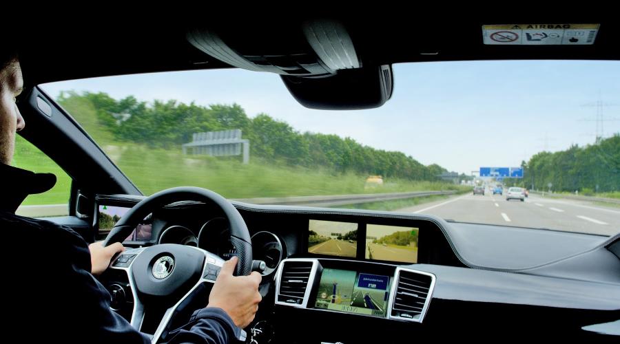 Continental: Восемьдесят процентов водителей водят машину на «автопилоте» © Фото ЮГА.ру