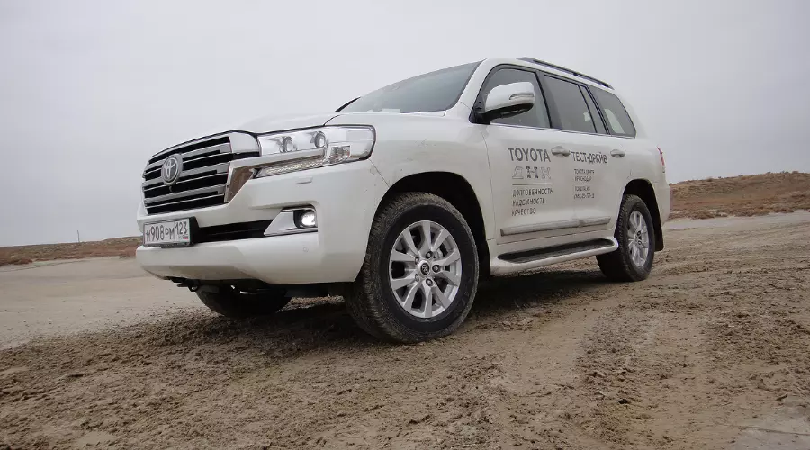 Тест-драйв нового Toyota Land Cruiser 200. В чем соль, брат &copy;&nbsp;Фото ЮГА.ру