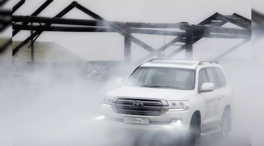 Тест-драйв нового Toyota Land Cruiser 200. В чем соль, брат &copy;&nbsp;Фото ЮГА.ру