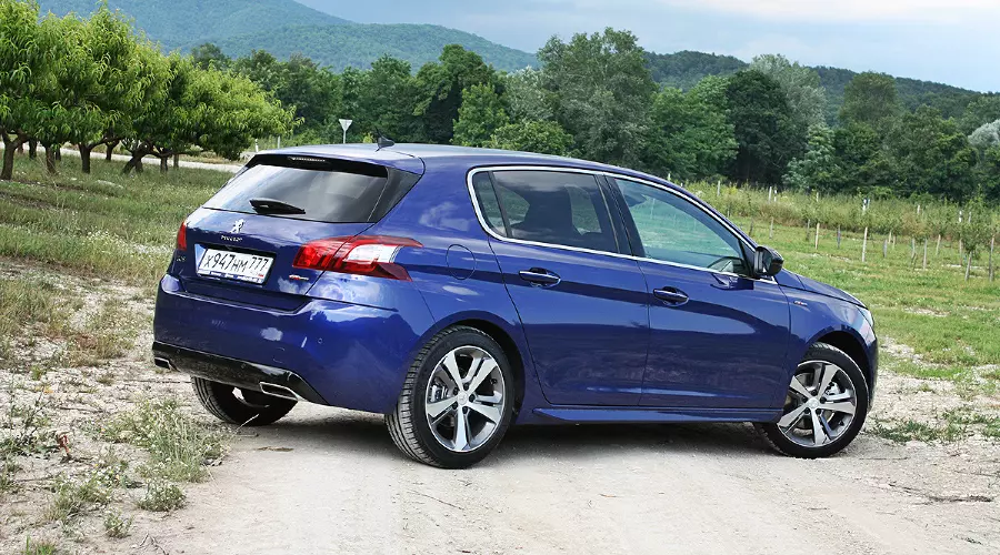 Peugeot 308 GT Line. Форсированый лев пришел в Россию &copy;&nbsp;Фото ЮГА.ру