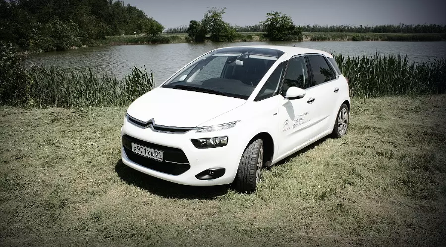 Новый Citroen C4 Picasso. Семейный комфорт по-французски &copy;&nbsp;Фото ЮГА.ру