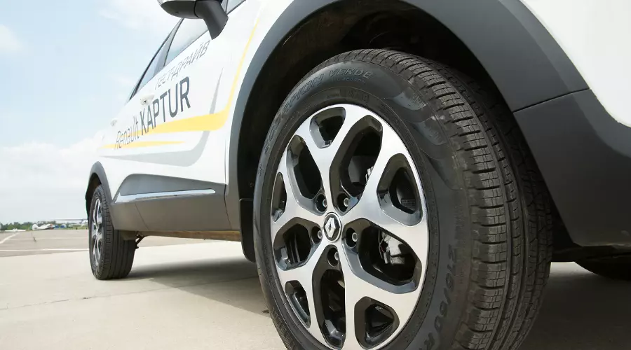 Renault Kaptur или Hyundai Creta &copy;&nbsp;Фото ЮГА.ру
