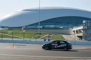 Кольцевые гонки на трассе "Сочи Автодром" &copy;&nbsp;Нина Зотина, ЮГА.ру