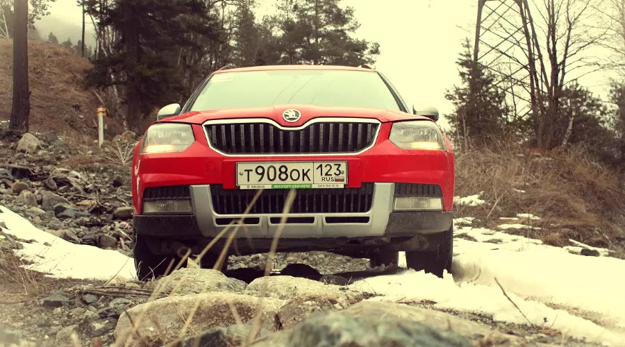 Skoda Yeti в горах Кавказа &copy;&nbsp;Фото ЮГА.ру