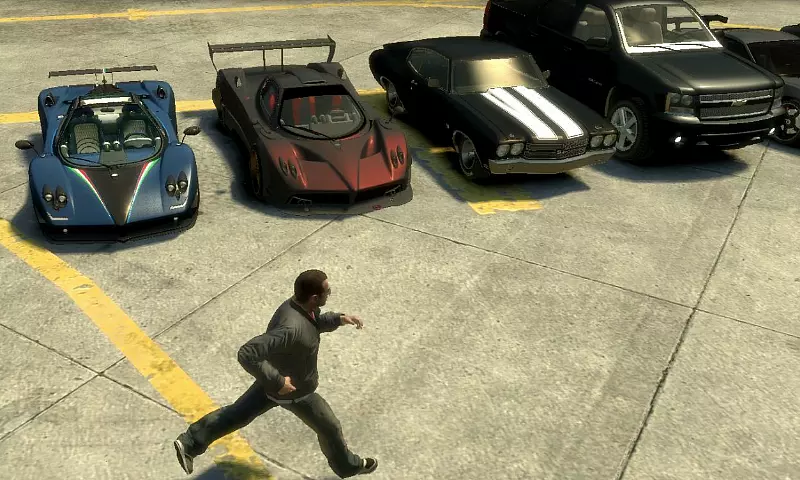 Как правило, мошенники выбирают дорогие автомобили и (по возможности) девушку за рулем