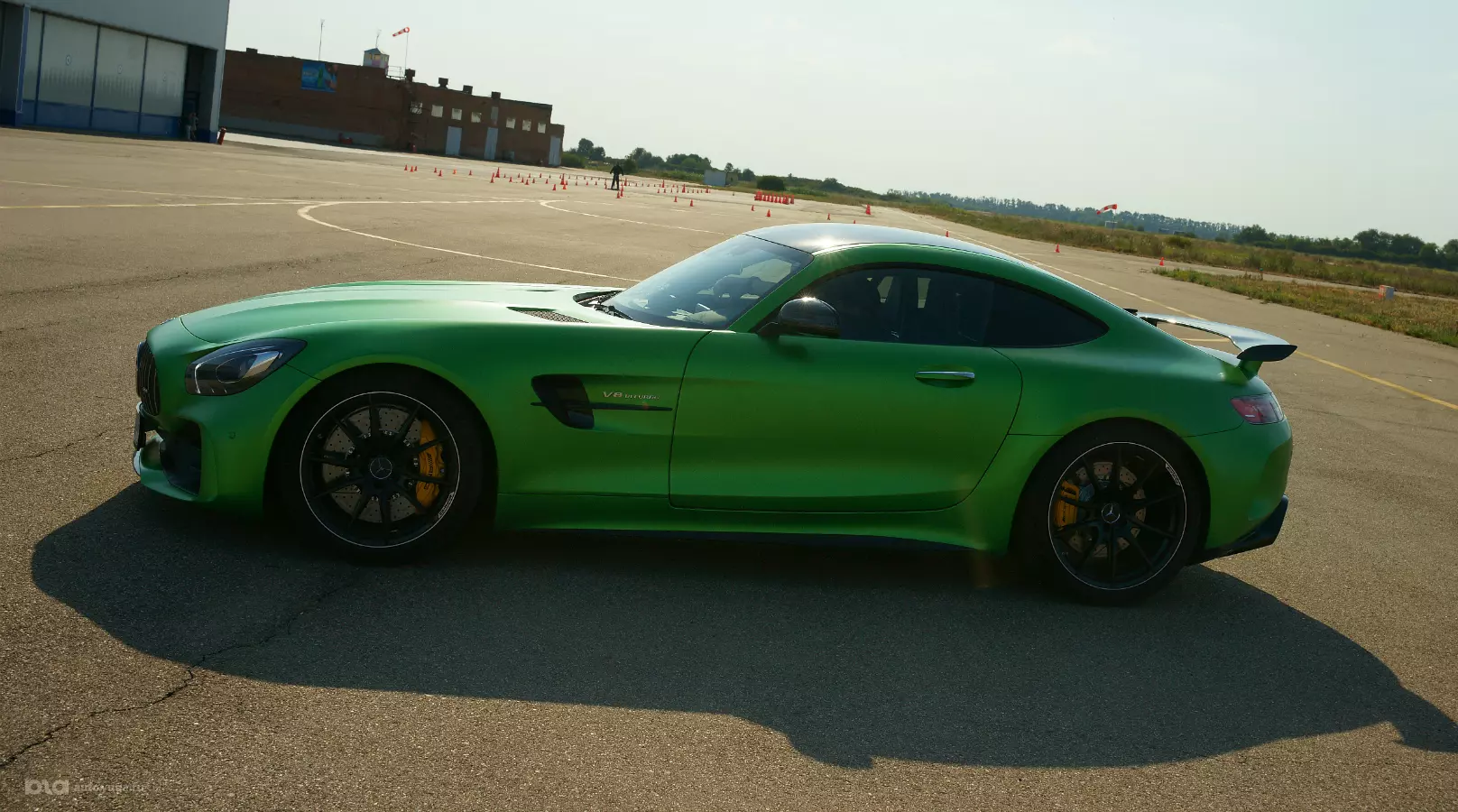 Mercedes-Benz AMG GT R