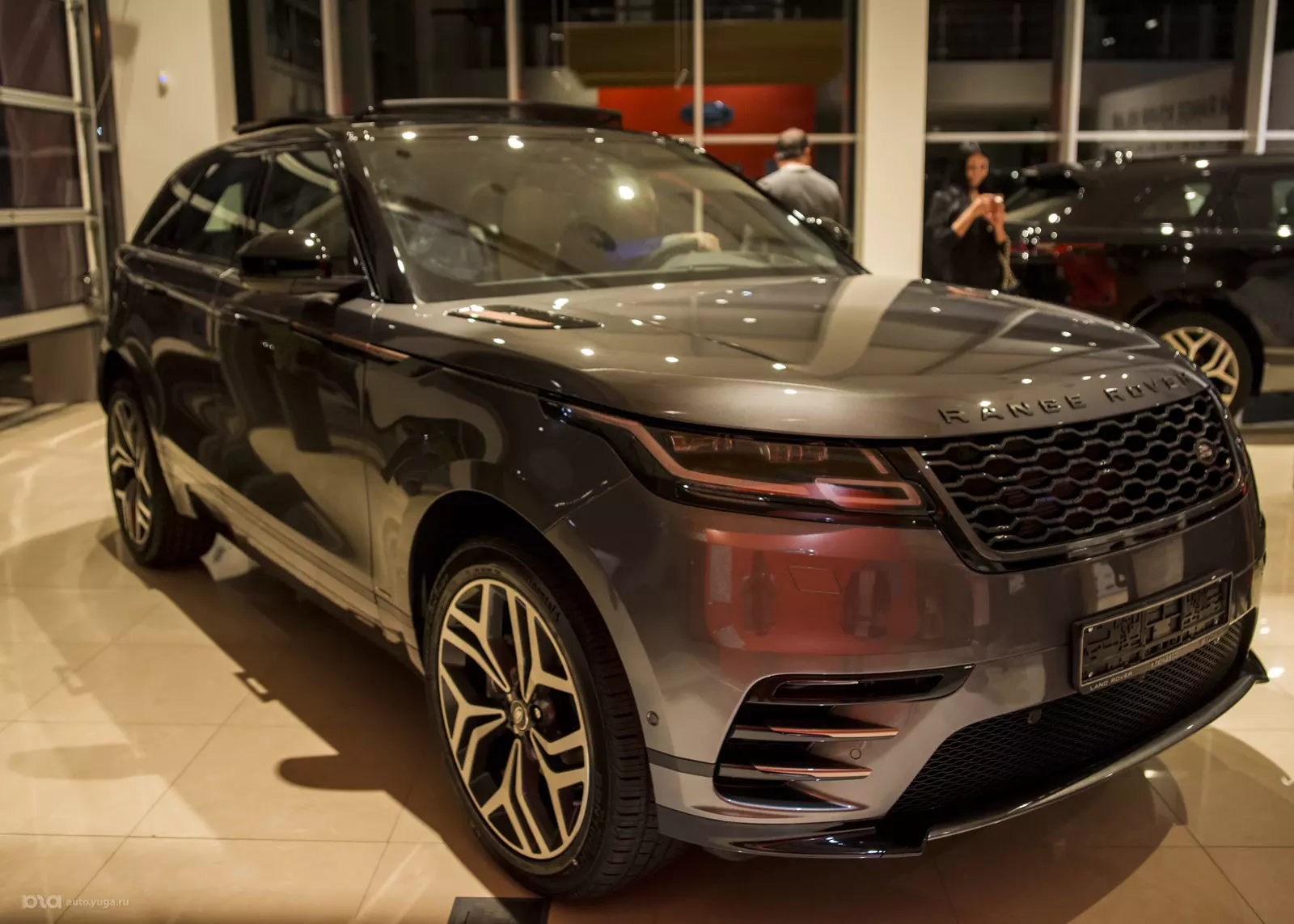 Экстерьер Range Rover Velar