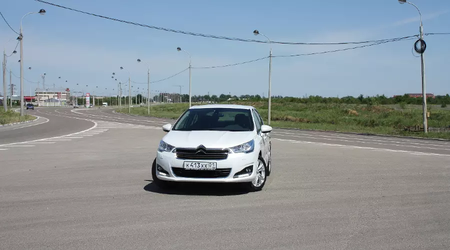 Citroën C4 седан &copy;&nbsp;Фото ЮГА.ру