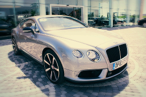 Знакомьтесь, Bentley. Новый Continental GT V8 S © Фото ЮГА.ру