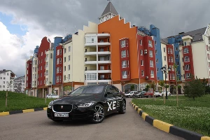 Jaguar XE. Компактный британский кот с резвым нравом &copy;&nbsp;Фото ЮГА.ру