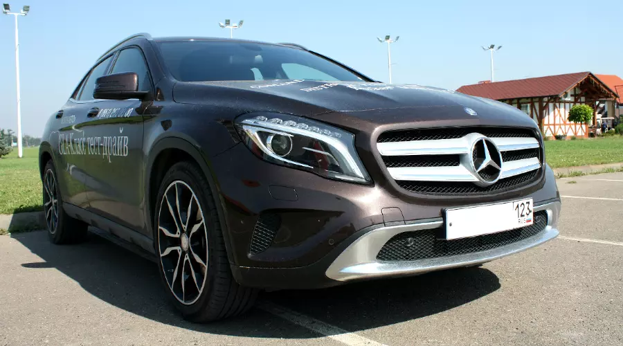 Mercedes-Benz. Не в бровь, а в GLAз &copy;&nbsp;Фото ЮГА.ру