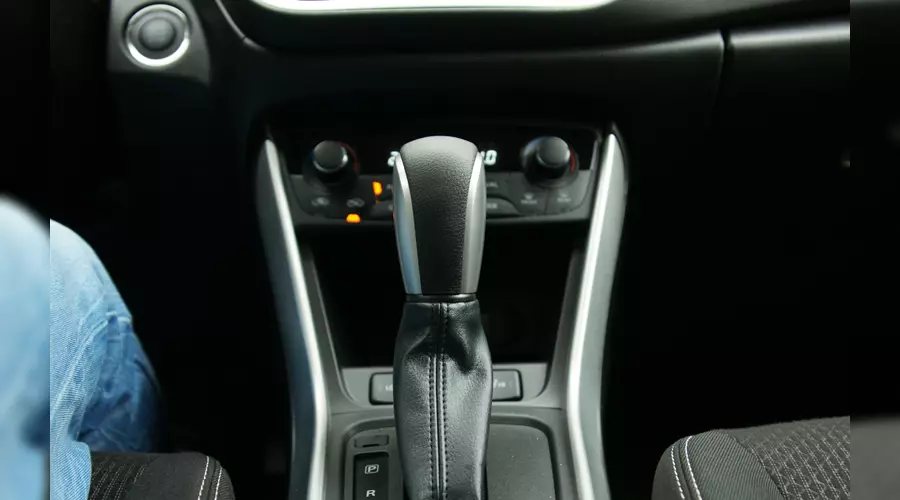 Тест-драйв Suzuki SX4. Обновленный вариант 2016 – 2017 года &copy;&nbsp;Фото ЮГА.ру