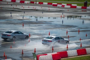 Компания Continental представила и испытала новую шину SportContact 6 &copy;&nbsp;Фото ЮГА.ру