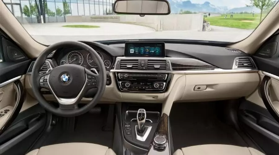 Новый BMW 3-Series Gran Turismo 2016 © Фото ЮГА.ру Новый BMW 3-Series Gran Turismo 2016 © Фото ЮГА.ру