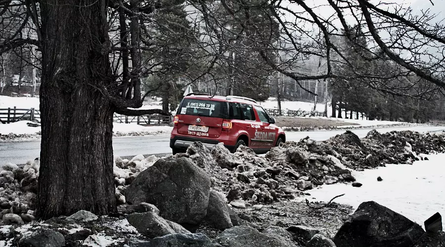 Skoda Yeti в горах Кавказа &copy;&nbsp;Фото ЮГА.ру