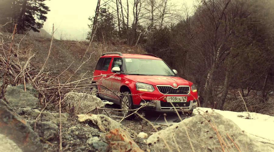 Skoda Yeti в горах Кавказа &copy;&nbsp;Фото ЮГА.ру