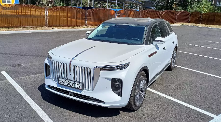 Hongqi E-HS9 &copy;&nbsp;Фото Евгения Мельченко