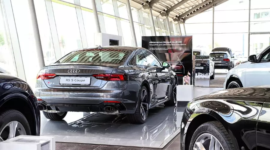 Автосалон Audi &copy;&nbsp;Фото Keleny / Shutterstock.com