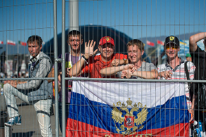 Квалификационные заезды на "Формуле-1" в Сочи © Нина Зотина, ЮГА.ру