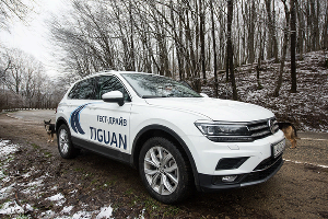 Volkswagen Tiguan © Фото Елены Синеок, Юга.ру