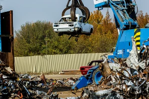 Утилизация старых автомобилей  &copy;&nbsp;Николай Ильин, ЮГА.ру