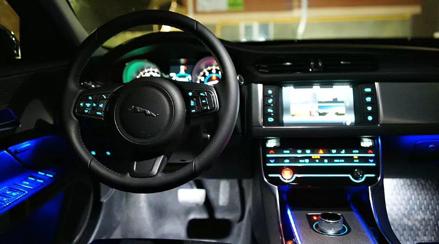 Тест-драйв нового Jaguar XF 2016 модельного года © Фото ЮГА.ру Тест-драйв нового Jaguar XF 2016 модельного года © Фото ЮГА.ру