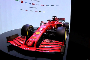 Новый болид Ferrari © Скриншот официального канала Ferrari на YouTube