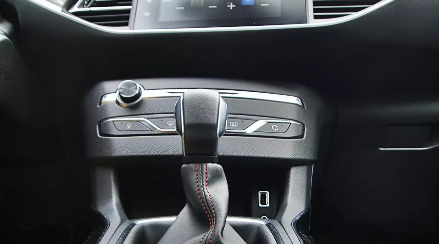 Peugeot 308 GT Line. Форсированый лев пришел в Россию &copy;&nbsp;Фото ЮГА.ру